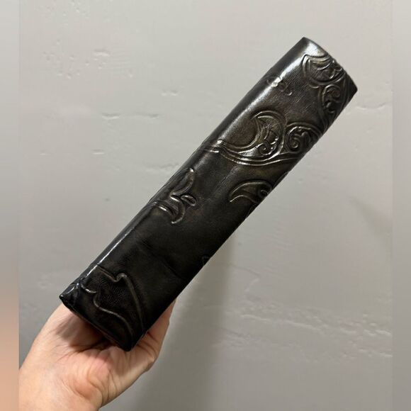Handmade Genuine Embossed Cowhide, Articulated Metal Frame Clutch/Evening Bag - Picture 12 of 13